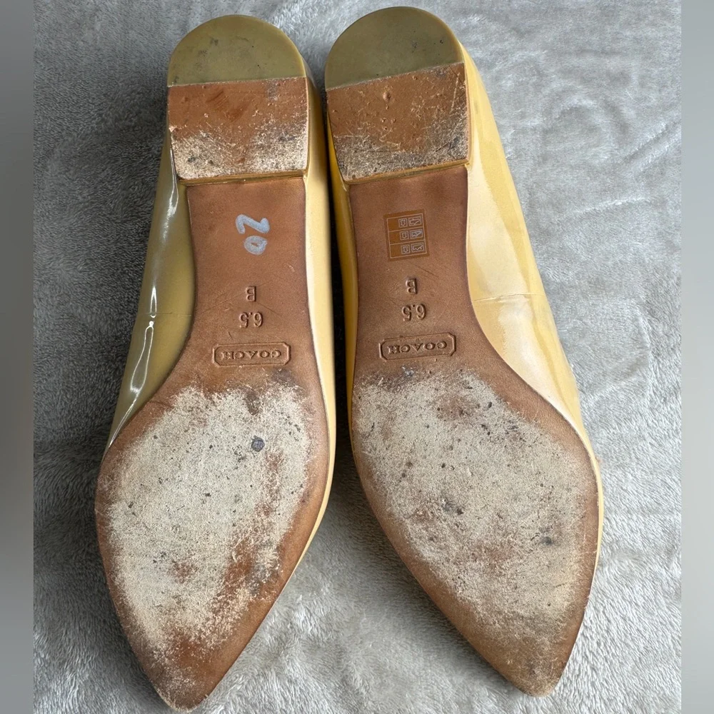 Coach Women’s Loafer Tan Size 6.5B‎ Patent Leather Tabitha Penny Loafer Low Flat